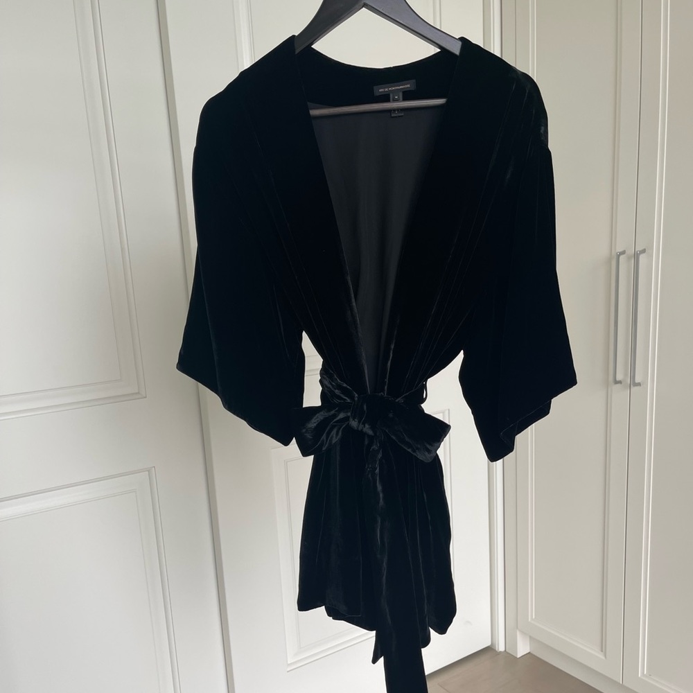 Kiki De Montparnasse Elegant Black Velvet Robe…NWOT
